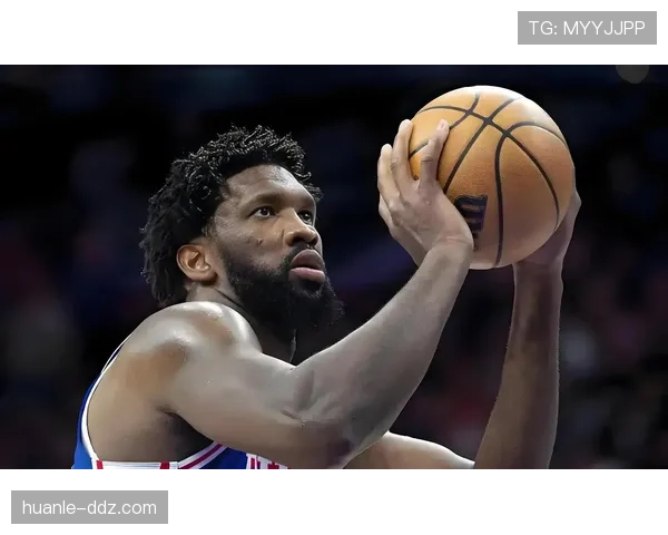 76人135-108大胜森林狼 恩比德复出表现引发生理负荷讨论